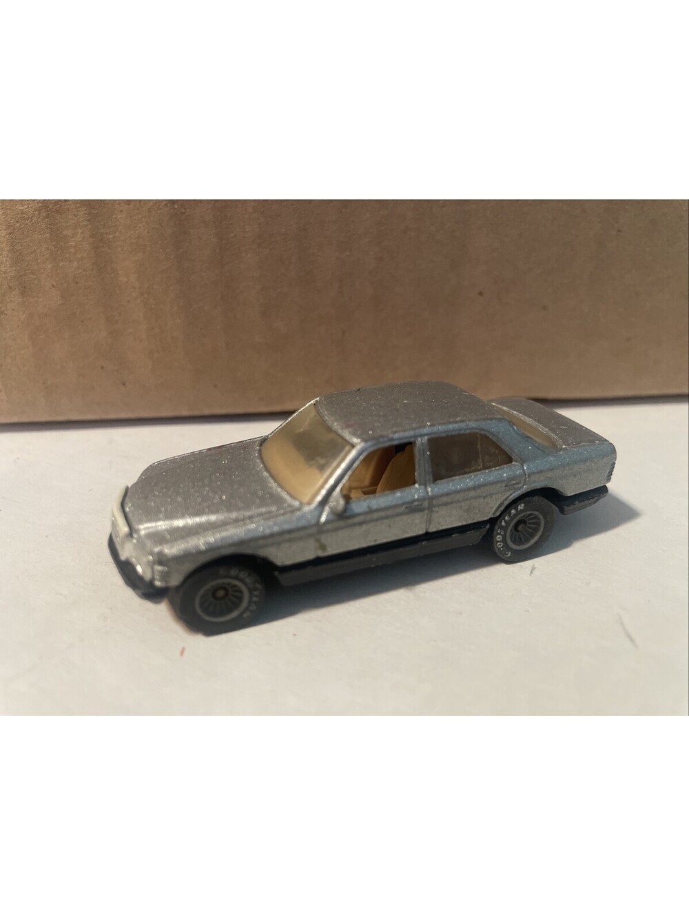 Hot Wheels Blackwalls 1981 Mercedes Benz 380 SEL 1:64 Silver Diecast EX Cond